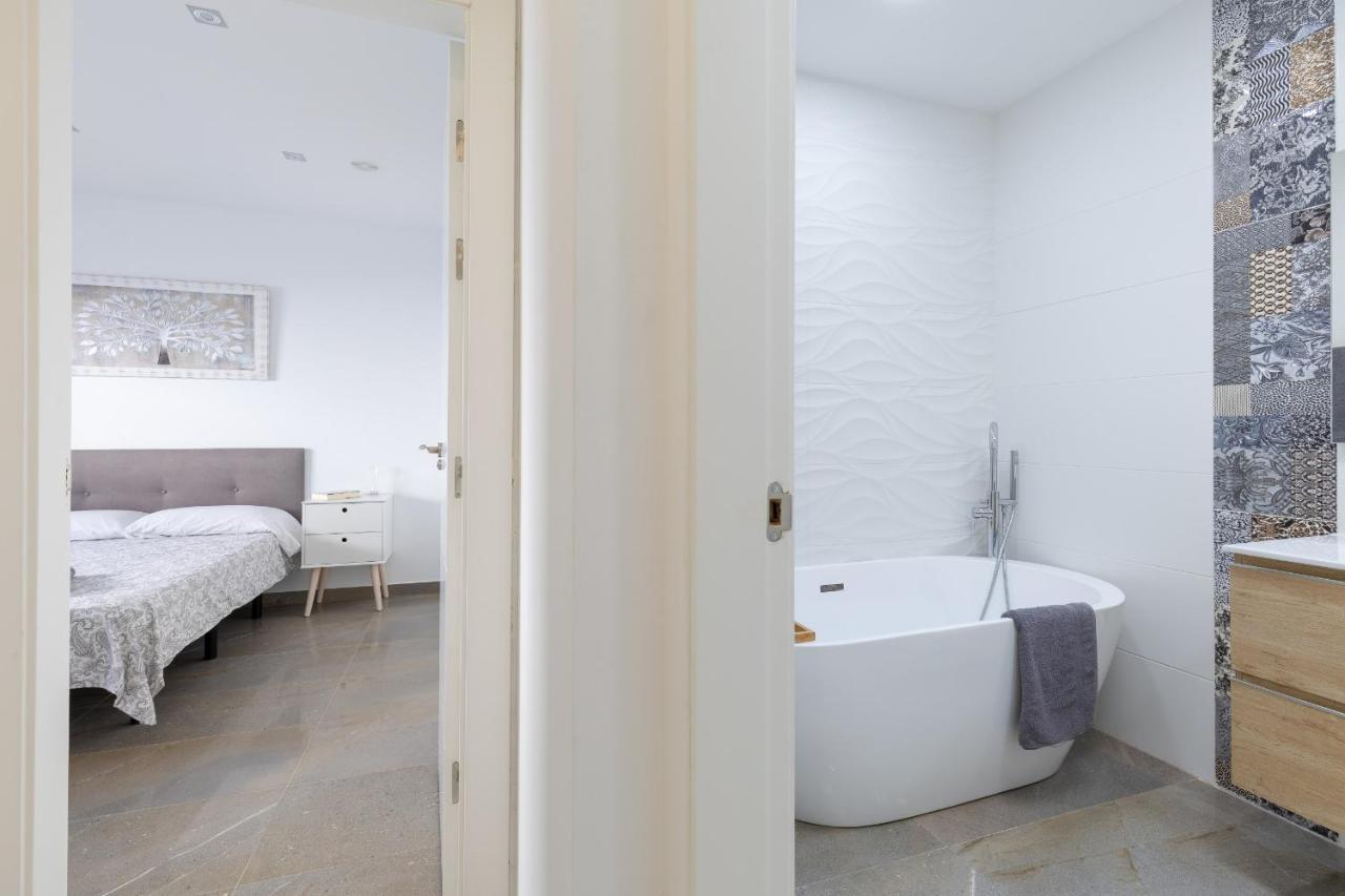 Waterwheel Villa By Fidalsa Almoradi Exterior photo