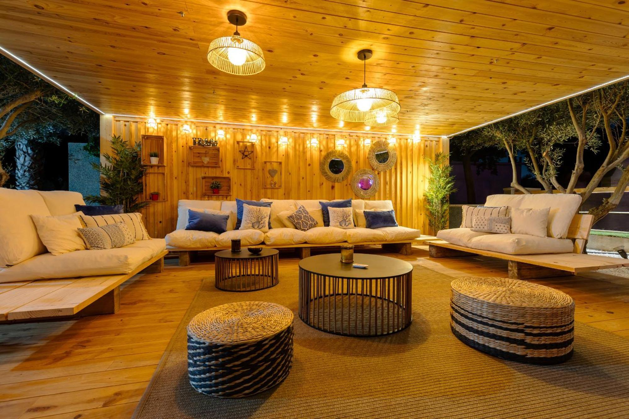 Waterwheel Villa By Fidalsa Almoradi Exterior photo